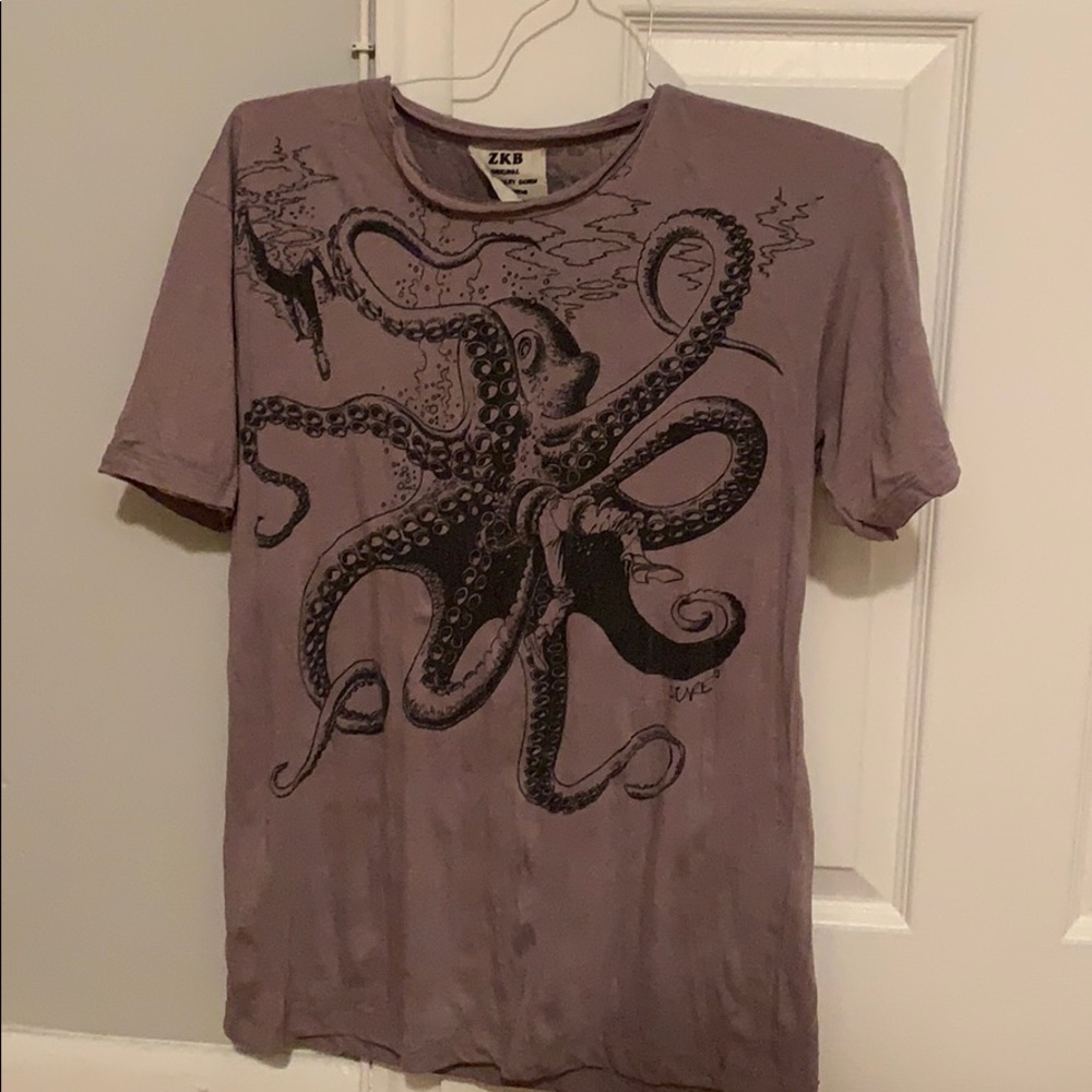 Cool Octopus Attack Front and Back Design T-shirt